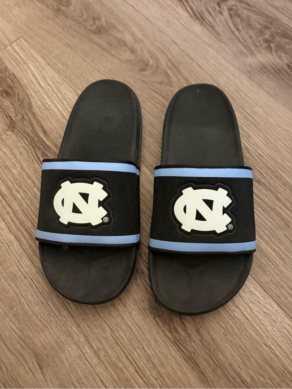 Nike UNC Tar Heels Black & Carolina Blue Men’s Slide Sandals
